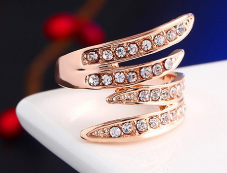 Classic Luxury Net Weaving Crystal Ring